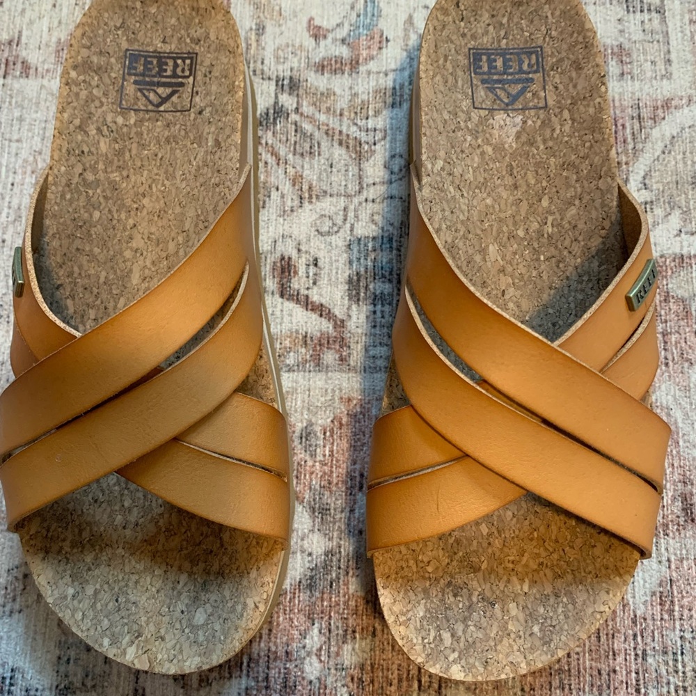 Reef Cushion Bloom Hi sandals